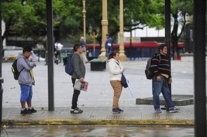 Aumento de combustible: las empresas de colectivos reducirán la frecuencia